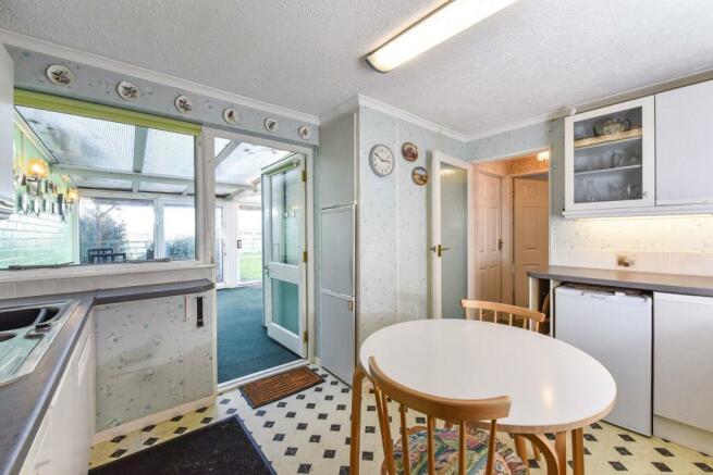 KITCHEN/BREAKFAST ROOM