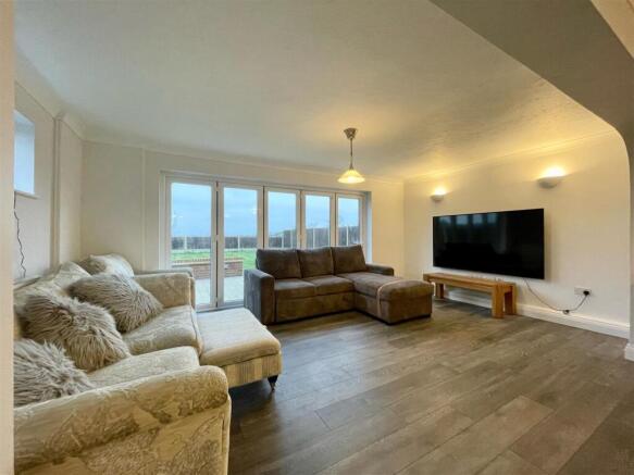 downstairs living 2.jpg