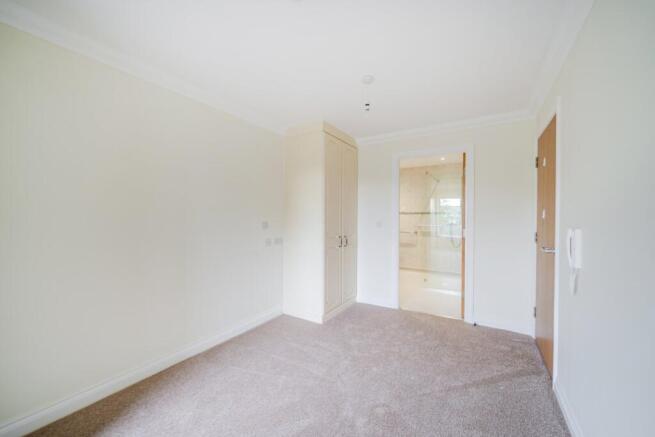 2 bed Retirement Property for sale Image 8