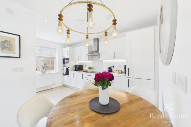 3 bed Semi-Detached for sale Image 7