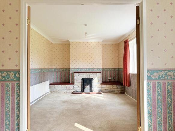 3 bed Semi-Detached for sale Image 6