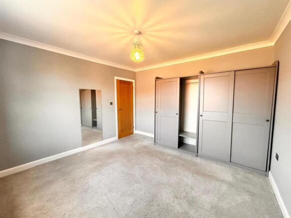 2 bed Semi-Detached Bungalow for sale Image 10