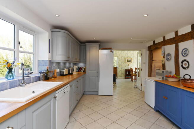 Photo 11