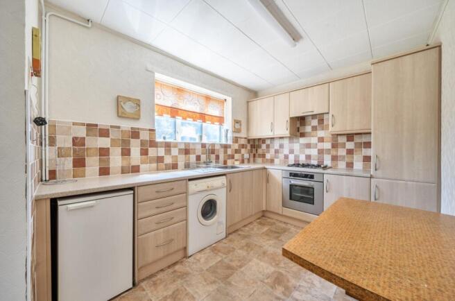 Daiglen Drive, South Ockendon, Essex, RM15 photo 2