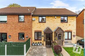 37, Mansard Close, Hornchurch RM12 4HS