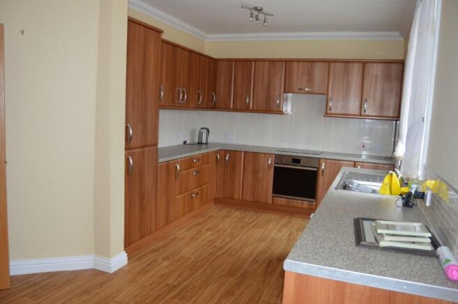 Dining/kitchen
