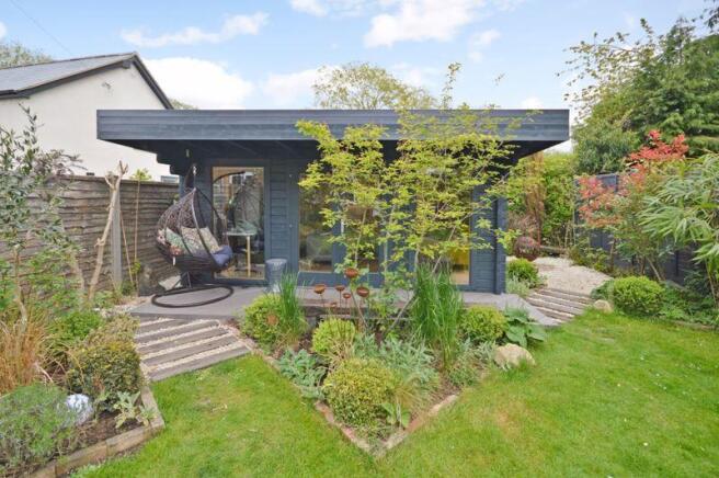 Garden Room / ...