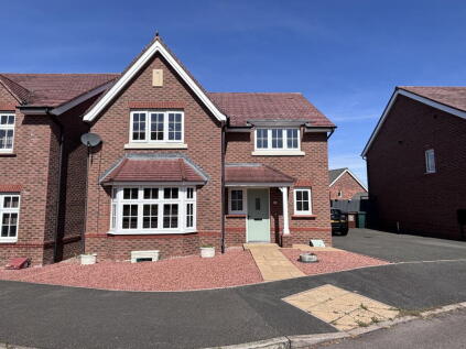 Luton Road, Church Gresley, DE11