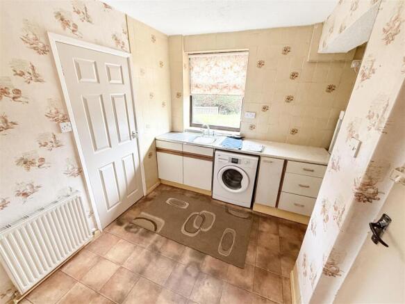 2 bed Semi-Detached for sale Image 4