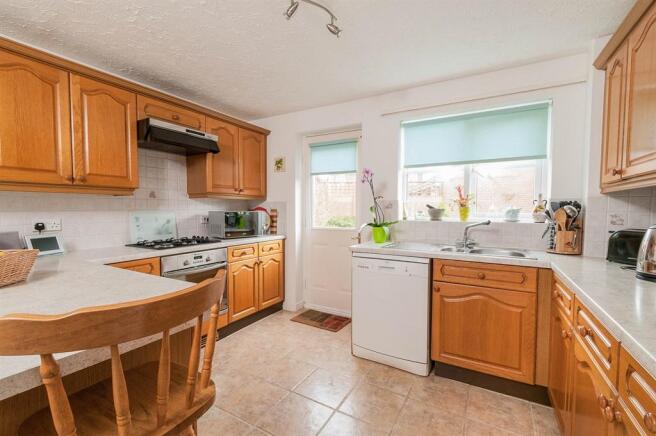 Kitchen / Breakfast Room