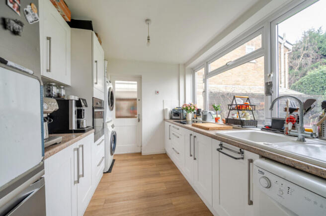 1401390-12-697212...