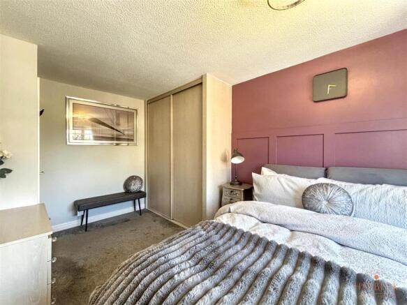 3 bed Detached for sale Image 11