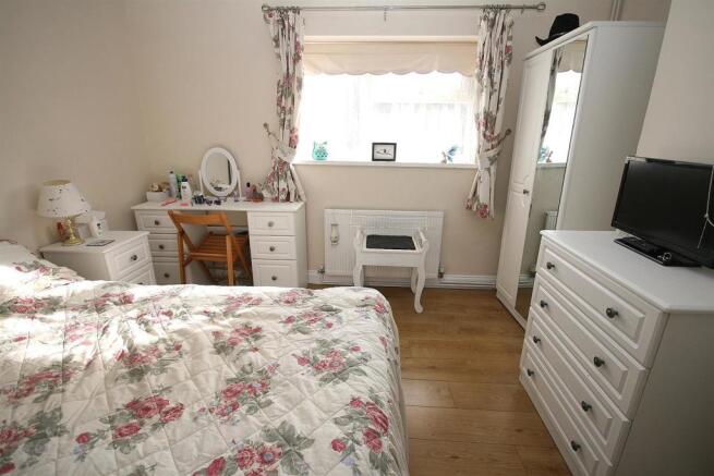 Bed 1.