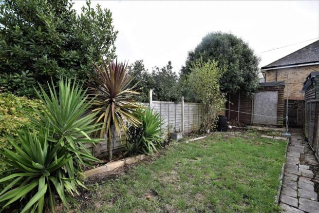 REAR GARDEN.JPG