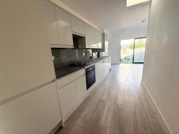 kitchen 1.jpg