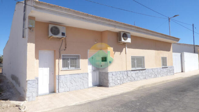 4 Bedroom Semi-Detached For Sale-LCANOVAS07-2