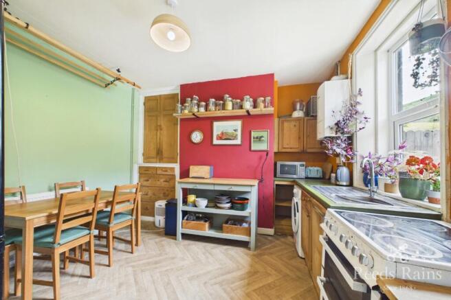 2 bed Terraced for sale Image 6