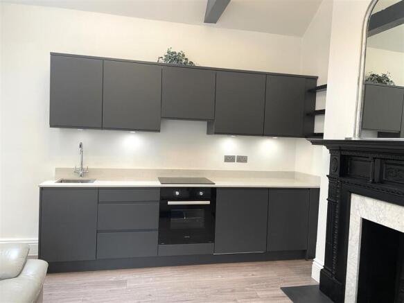 Apartment in Brighton - More