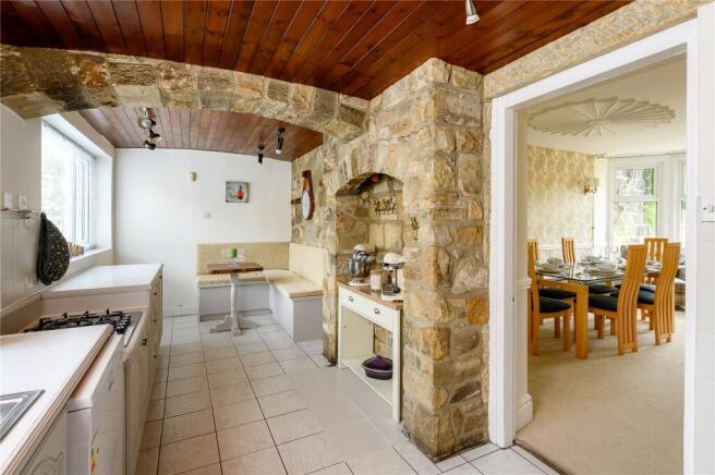 3 bed Semi-Detached for sale Image 9