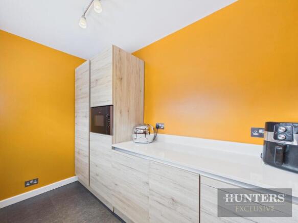 4 bed Detached for sale Image 11