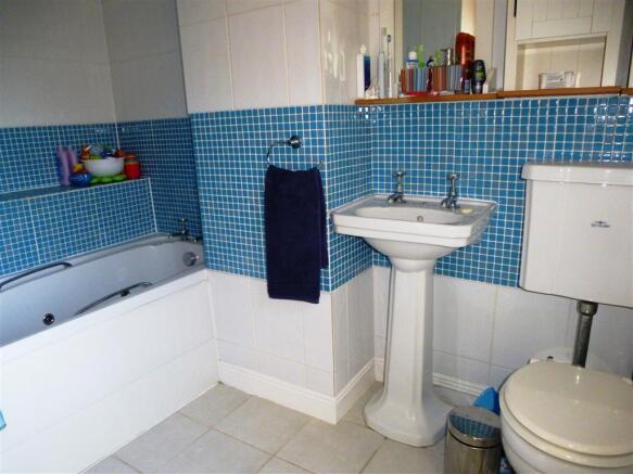 Photo 8