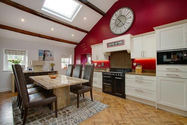 Dining kitchen