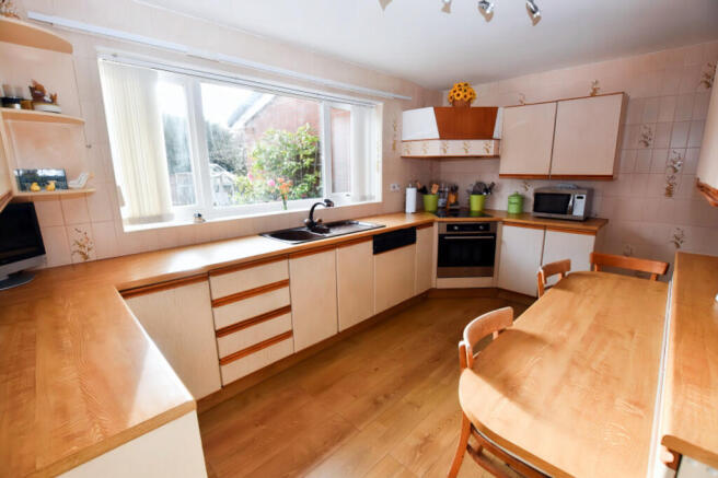 Kitchen 1