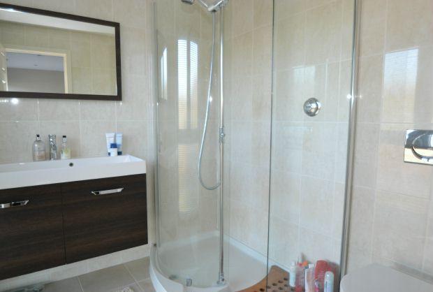 Ensuite Shower Room