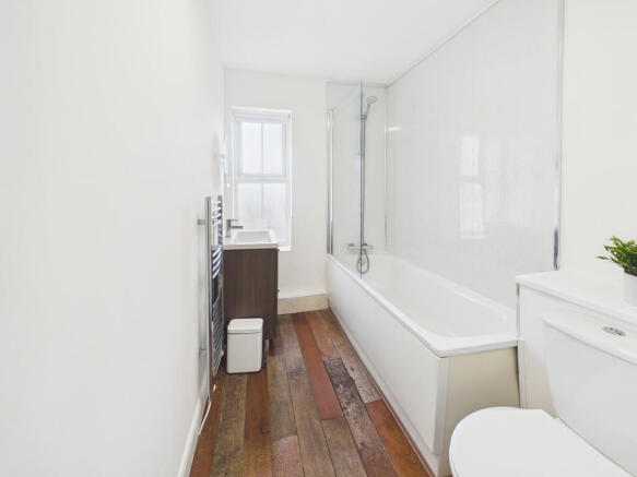 2 bed Apartment for sale Image 7