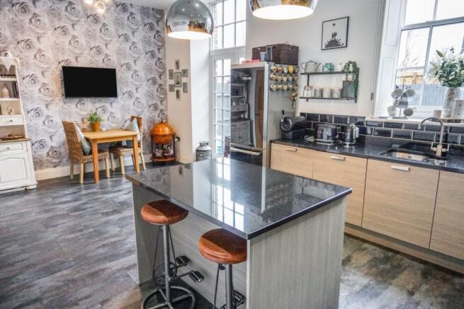 Kitchen/Dining Room