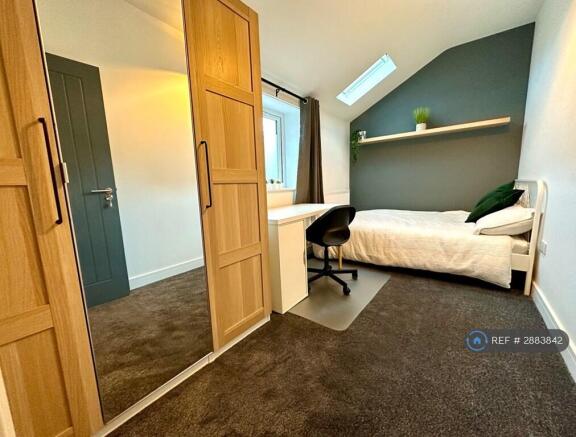 4 bed Terraced to rent Image 8