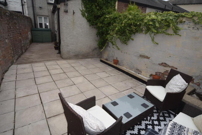 YARD TO REAR