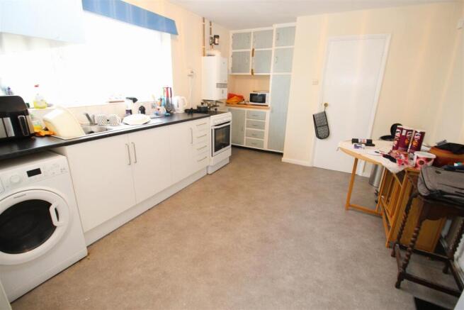 Kitchen / Breakfast Room