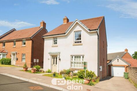 Cwrt Carver, Pontrhydyrun, Cwmbran