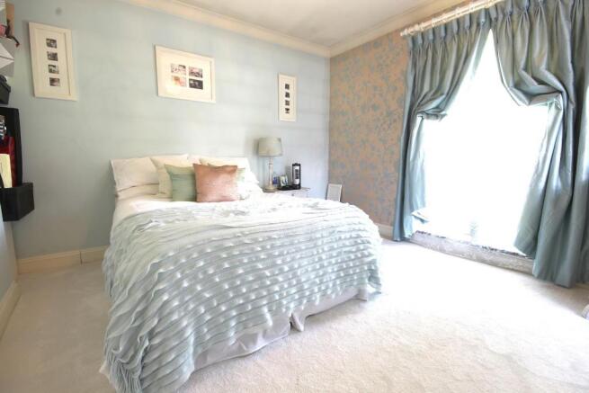 bed 2.jpg