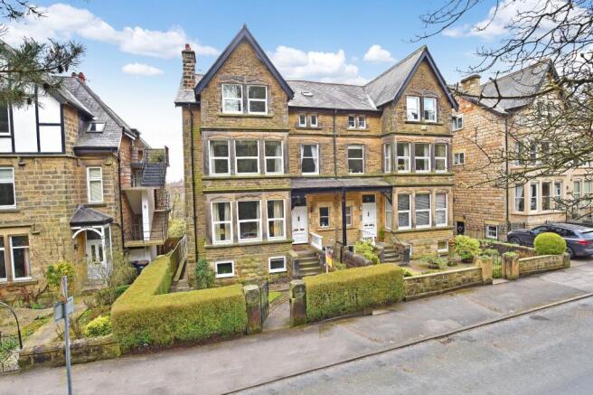 2 bed Flat for sale in harrogate