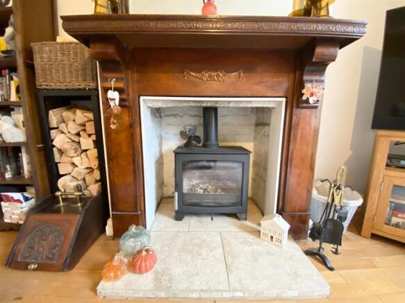feature wood burner.jpg