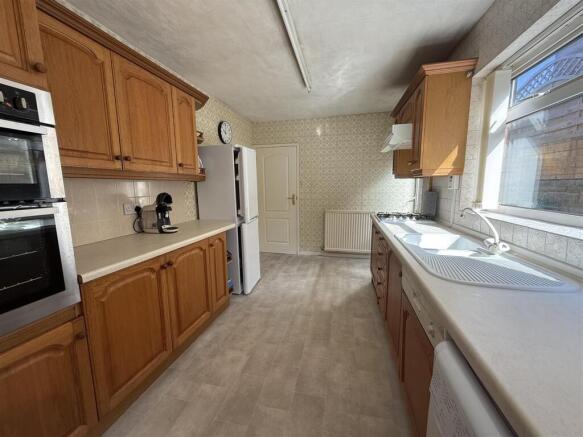 2 bed Semi-Detached for sale Image 5