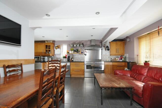 Kitchen/Dining Room