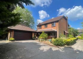2, Windmill Field, Windlesham GU20 6QD