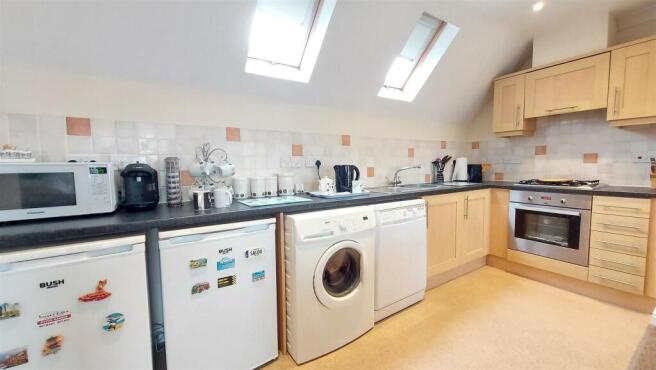 Merlin Close, Bourne photo 4