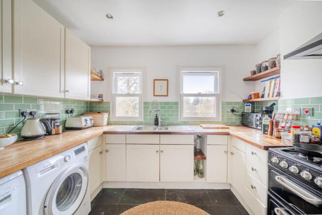 1409128-8-698b078...