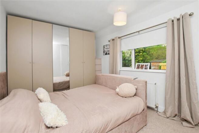 Standale Crescent, Pudsey, West Yorkshire photo 4