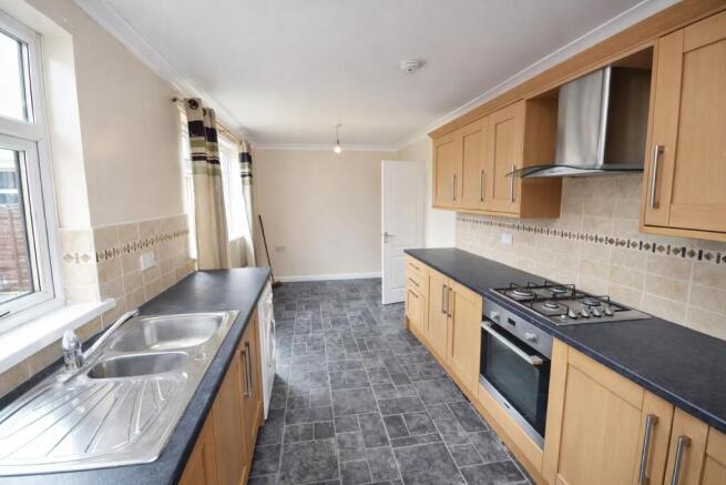 3 bed Semi-Detached for sale Image 5