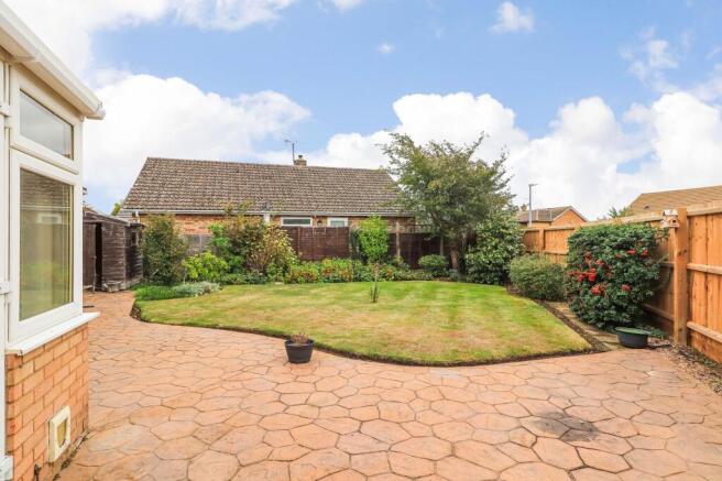 Horseshoes Way, Brampton, PE28 photo 4