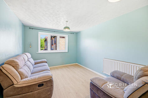 Wingrove Drive, Purfleet-On-Thames, RM19