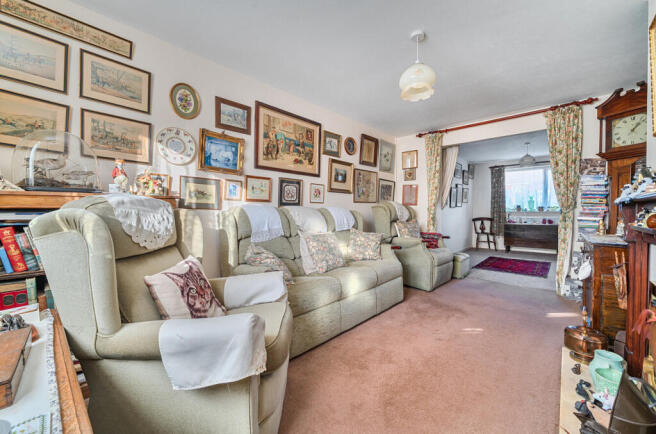 1382466-16-692079...