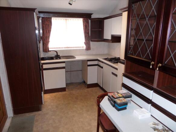 KITCHEN/BREAKFAST ROOM
