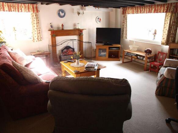 Family Room/Lo...