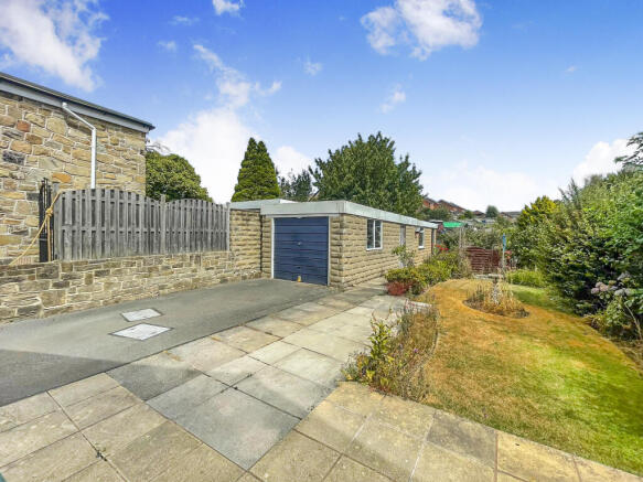 3 bed Semi-Detached Bungalow for sale Image 3